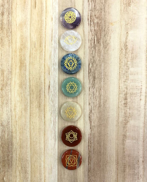 Pack rodados  grabados chakras 2.5 cm